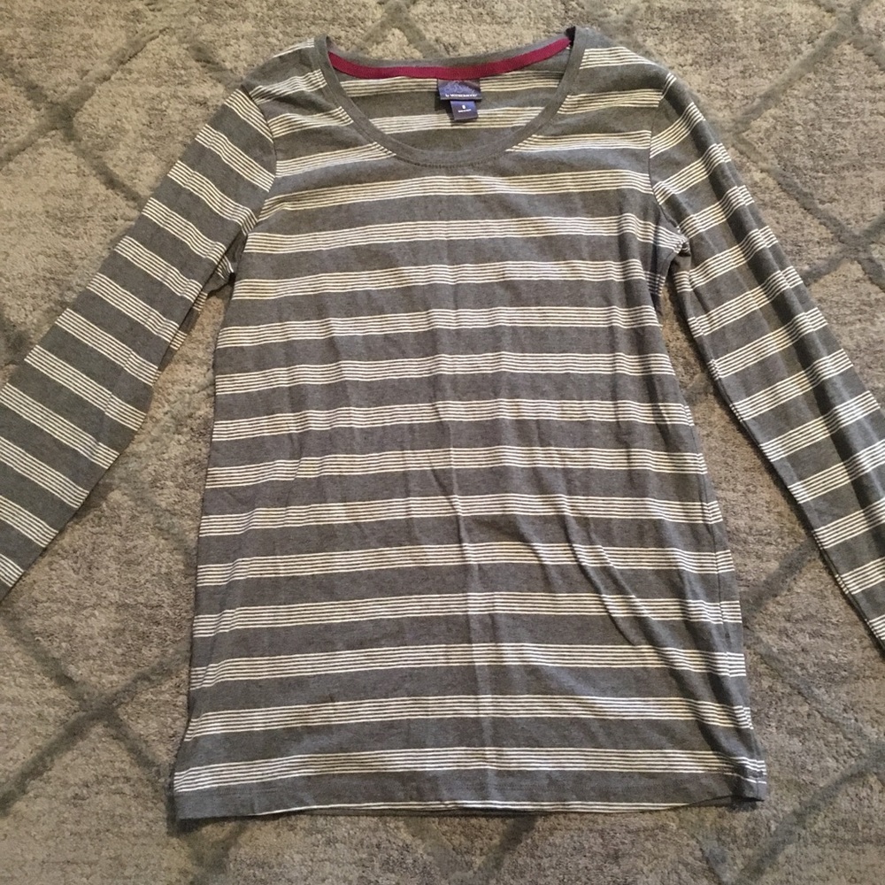 Brand new maternity top